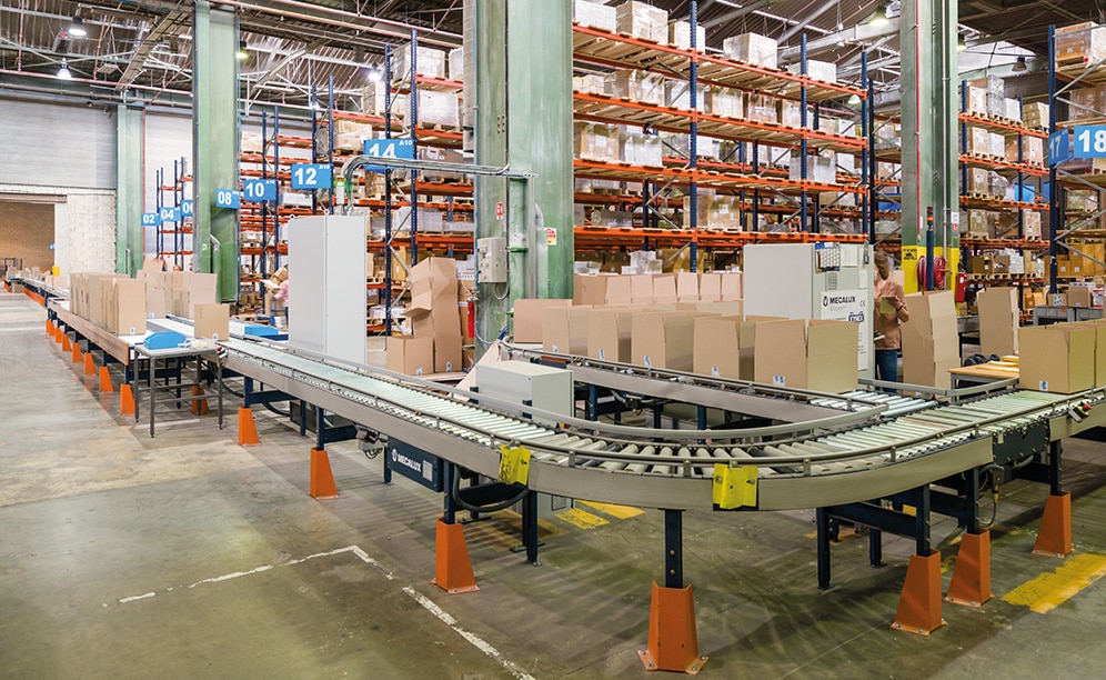L'entrepôt est sectorisé et se divise en cinq cellules indépendantes qui permettent de classer les produits en fonction de la demande