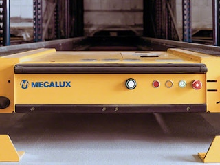 Système Pallet Shuttle pour l’entrepôt du transformateur de matières plastiques Sp Berner Système Pallet Shuttle pour l’entrepôt du transformateur de matières plastiques Sp Berner