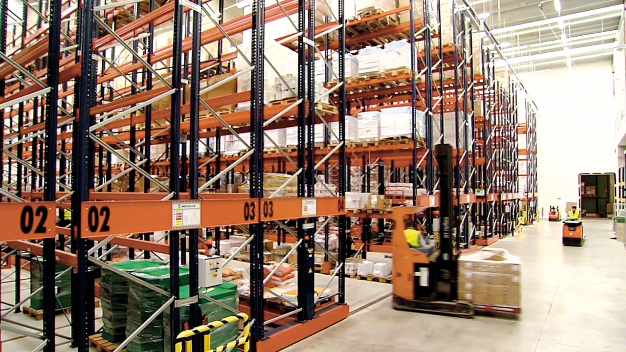 Havi Logistics développe son potentiel logistique grâce aux systèmes Mecalux Havi Logistics développe son potentiel logistique grâce aux systèmes Mecalux