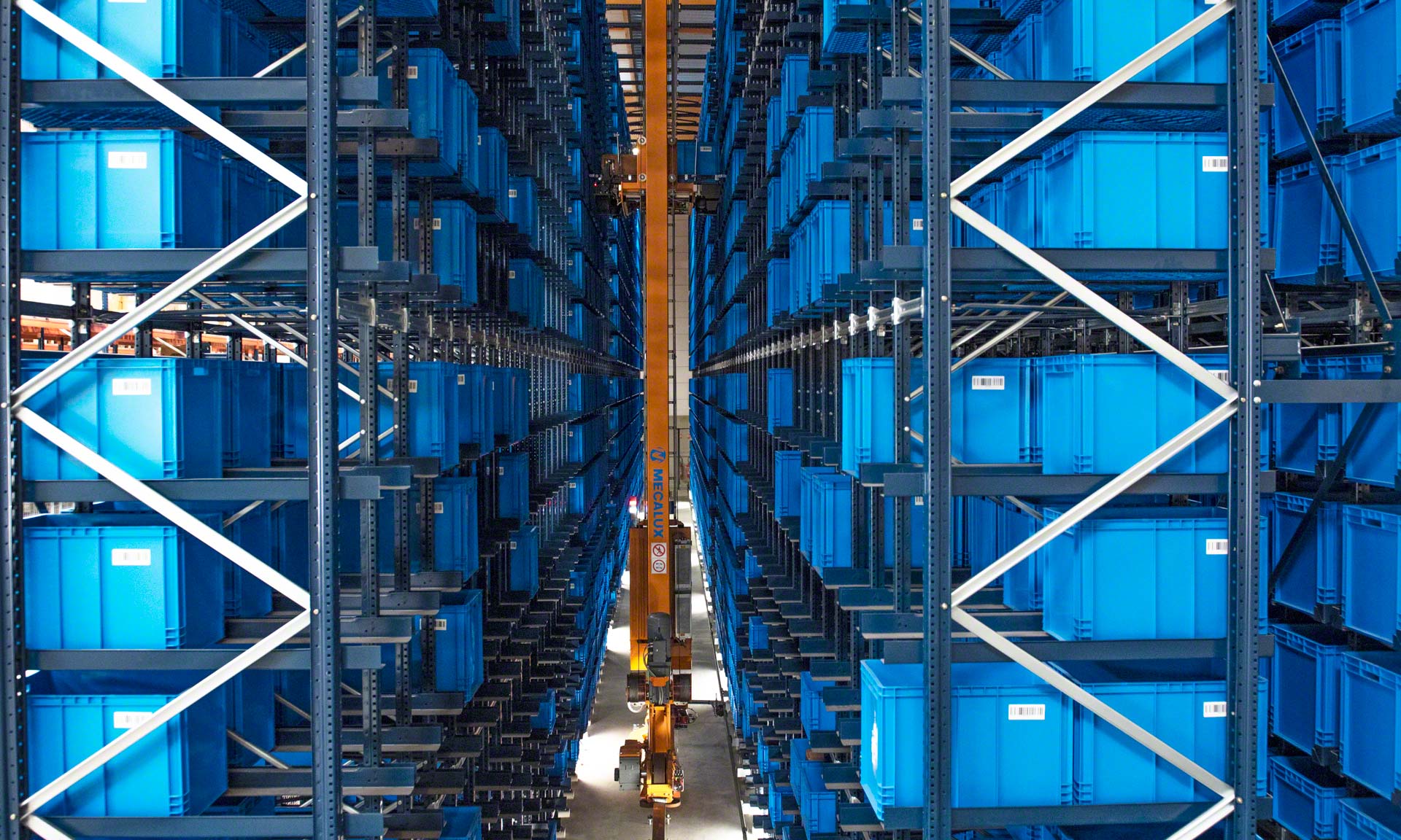 FIC réussit sa centralisation logistique en choisissant une solution globale Mecalux FIC réussit sa centralisation logistique en choisissant une solution globale Mecalux